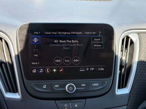 Used 2025 Chevrolet Malibu LT FWD image 20