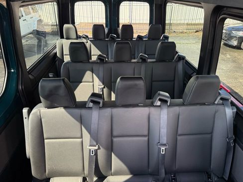 Used 2022 Mercedes-Benz Sprinter 2500 image 11