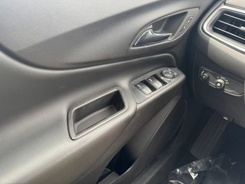 Used 2020 Chevrolet Equinox LT AWD/4WD image 33