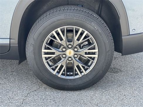 New 2025 Chevrolet Traverse LT w/ Enhanced Driving Package image 34