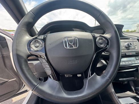 Used 2016 Honda Accord Sport image 18