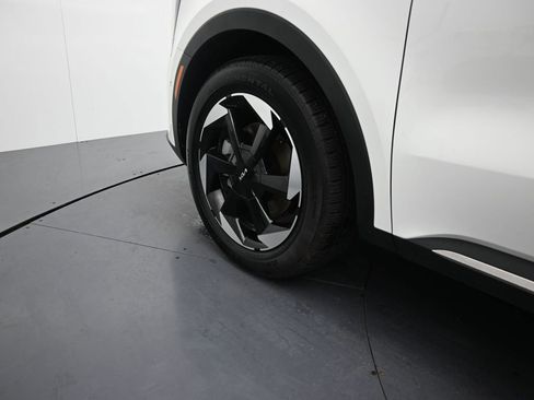Certified 2025 Kia Sorento SX Prestige image 12