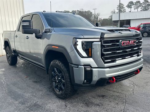 Used 2025 GMC Sierra 2500 AT4 w/ AT4 Premium Plus Package image 4