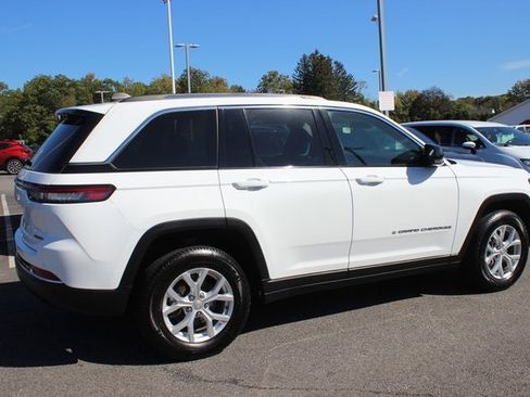 Used 2024 Jeep Grand Cherokee Limited image 26