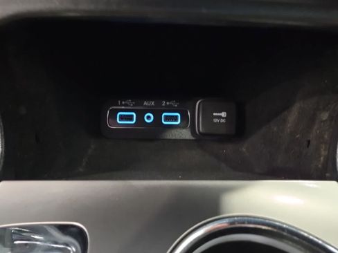 Used 2019 Jeep Grand Cherokee Altitude AWD/4WD image 26