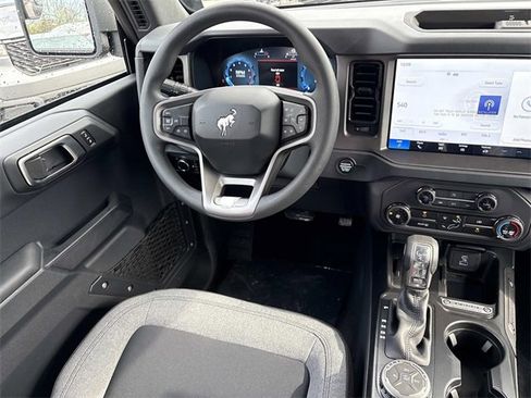 New 2025 Ford Bronco 4-Door image 12