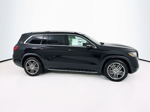 New 2026 Mercedes-Benz GLS 450 4MATIC image 9