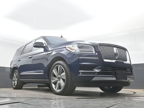 Used 2018 Lincoln Navigator Reserve w/ Technology Package AWD/4WD image 48
