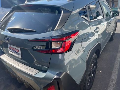 Used 2024 Subaru Crosstrek 2.0i Premium AWD/4WD image 3
