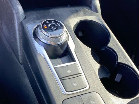 Used 2020 Ford Escape SE image 20