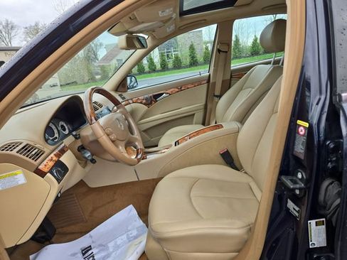 Used 2008 Mercedes-Benz E 350 4MATIC Sedan image 24