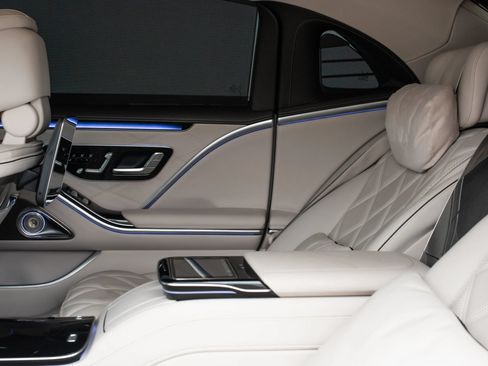 Used 2022 Mercedes-Benz Maybach S 580 4MATIC image 28