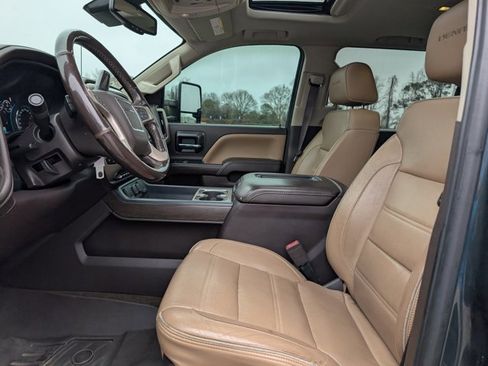 Used 2017 GMC Sierra 2500 Denali w/ Duramax Plus Package image 16