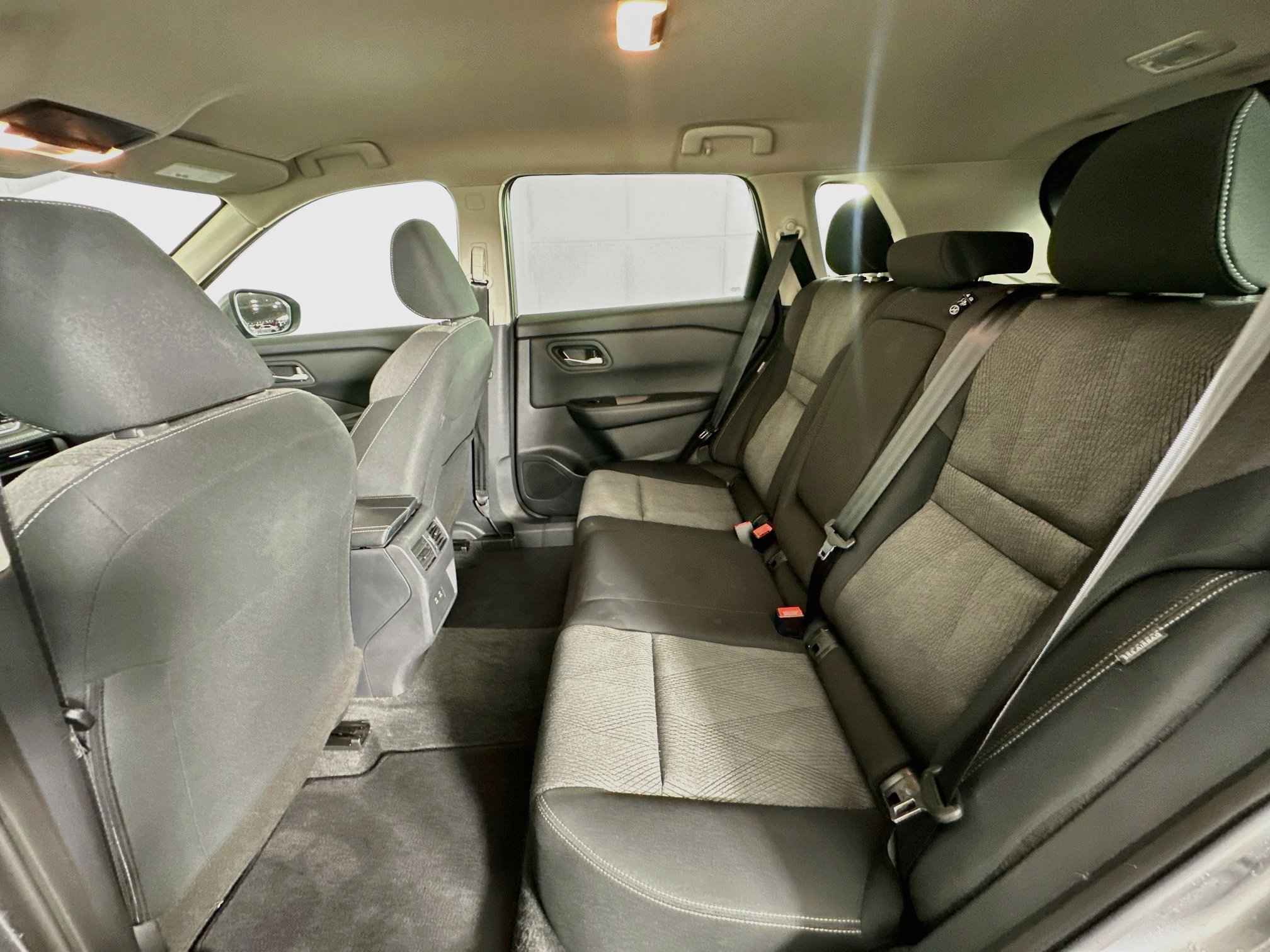 Used 2026 Nissan Rogue SV FWD image 26