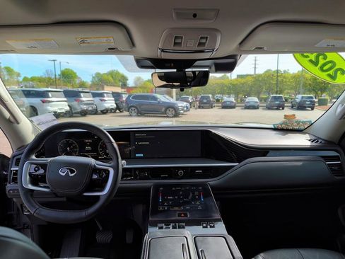 Certified 2025 INFINITI QX80 Sensory image 11