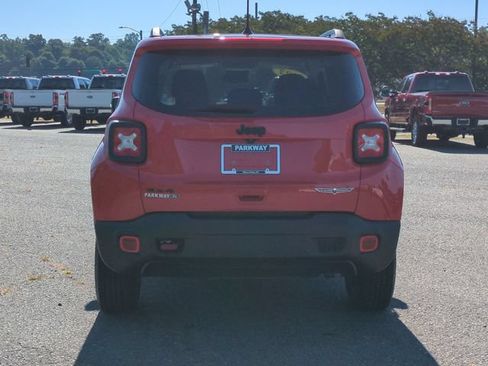 Used 2023 Jeep Renegade Trailhawk AWD/4WD image 4