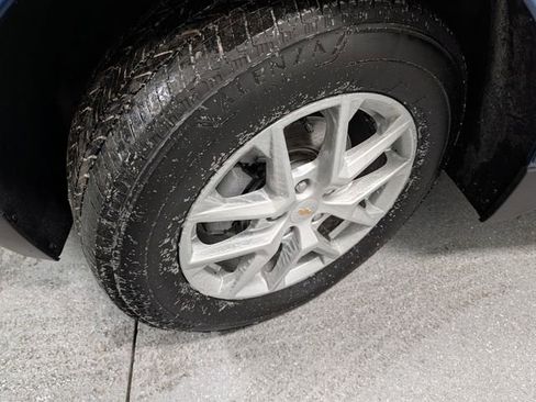 Certified 2024 Chevrolet Equinox LT image 9