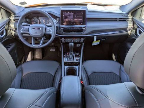 New 2026 Jeep Compass Latitude image 15