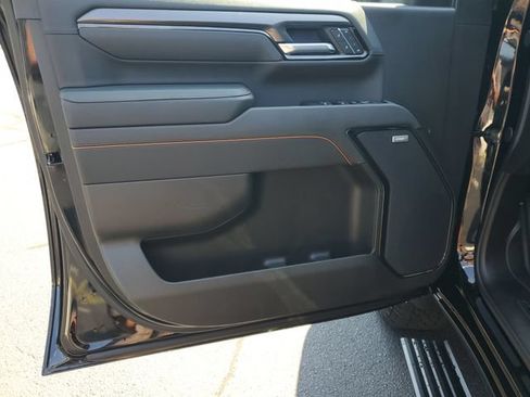 Used 2026 GMC Sierra 2500 AT4 w/ AT4 Premium Plus Package AWD/4WD image 8
