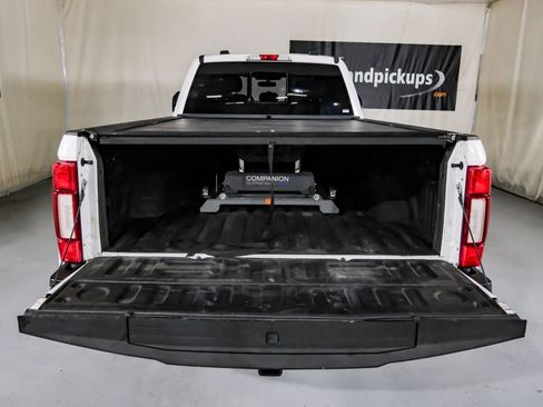Used 2021 Ford F450 Platinum w/ FX4 Off-Road Package image 57