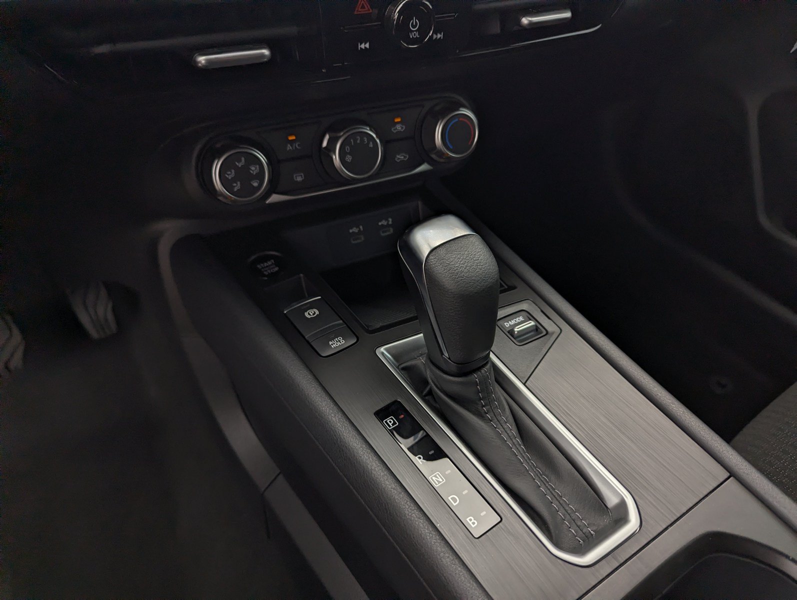 New 2026 Nissan Kicks S FWD image 11