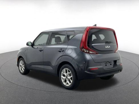 Used 2025 Kia Soul LX w/ LX Technology Package FWD image 7