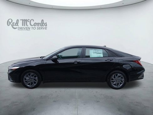 New 2025 Hyundai Elantra Blue image 2