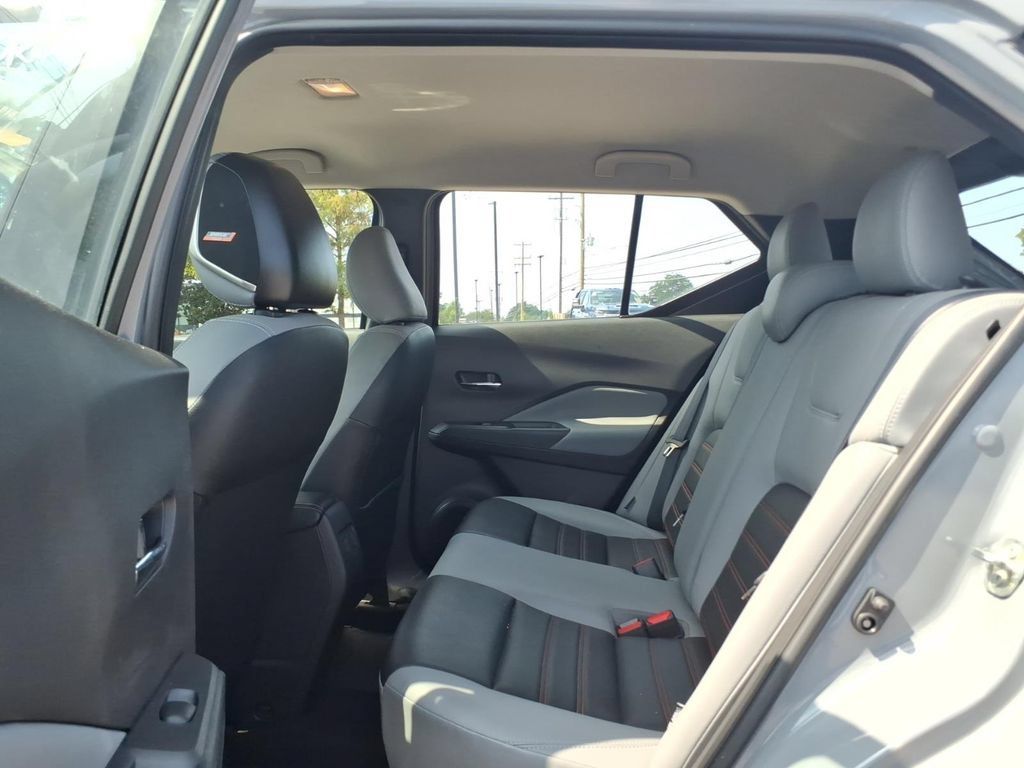 Used 2021 Nissan Kicks SR w/ SR Premium Package FWD image 11