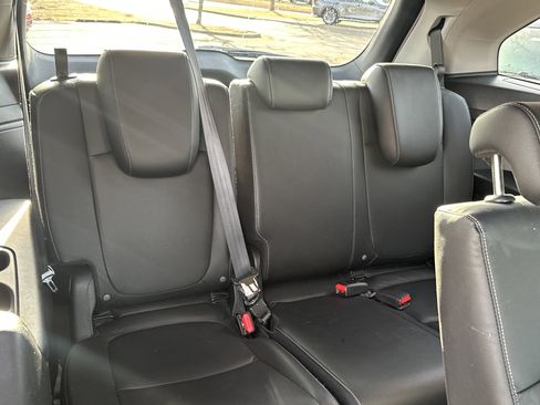 Certified 2024 Honda Odyssey EX-L image 16