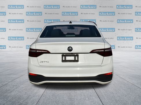 Used 2024 Volkswagen Jetta Sport image 7