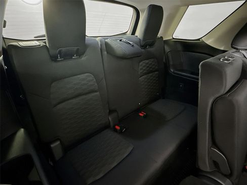 Used 2024 Nissan Pathfinder SV image 25