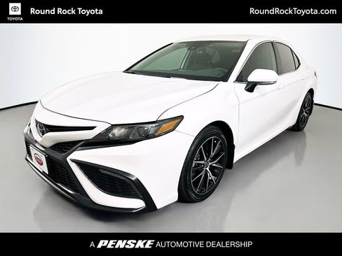 Certified 2024 Toyota Camry SE FWD image 1
