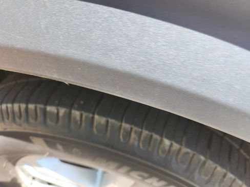 Used 2020 Ford Explorer XLT w/ Equipment Group 202A image 10