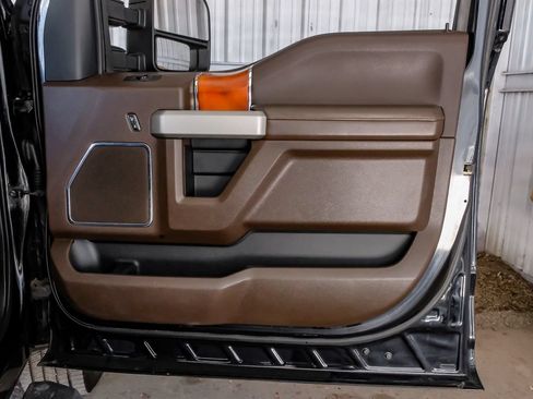 Used 2017 Ford F250 King Ranch w/ King Ranch Ultimate Package AWD/4WD image 46