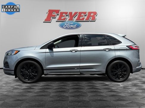 Used 2022 Ford Edge SE w/ Black Appearance Package image 2
