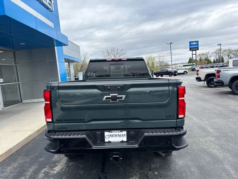 Used 2026 Chevrolet Silverado 2500 LTZ w/ LTZ Plus Package AWD/4WD image 8