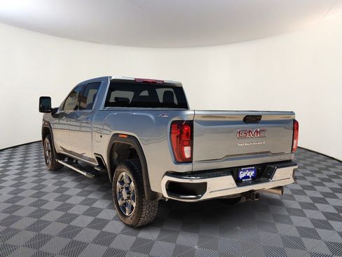 Used 2025 GMC Sierra 2500 SLE AWD/4WD image 3
