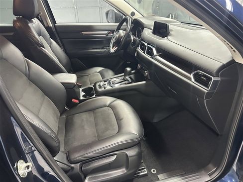 Used 2017 MAZDA CX-5 Touring w/ Preferred Equipment Package image 11