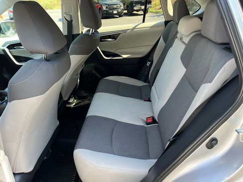 Used 2019 Toyota RAV4 XLE w/ Convenience Package AWD/4WD image 23