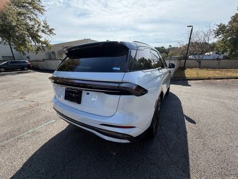 New 2026 Lincoln Nautilus Reserve w/ Jet Appearance Package image 7