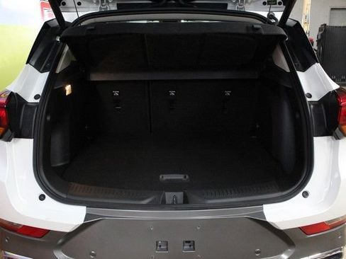 Certified 2023 Buick Encore GX Essence w/ Advanced Technology Package FWD image 6