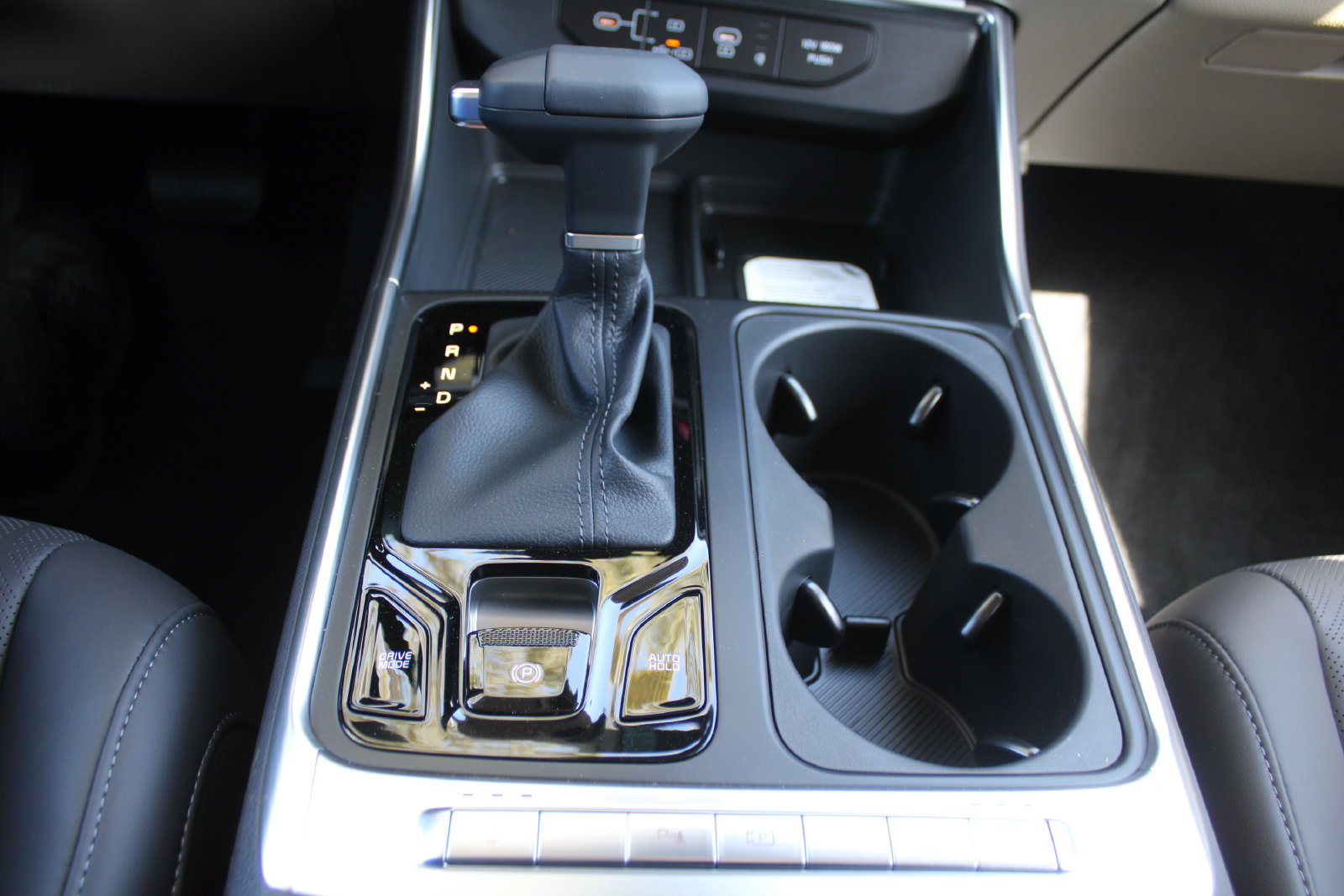 New 2026 Kia Carnival EX FWD image 40