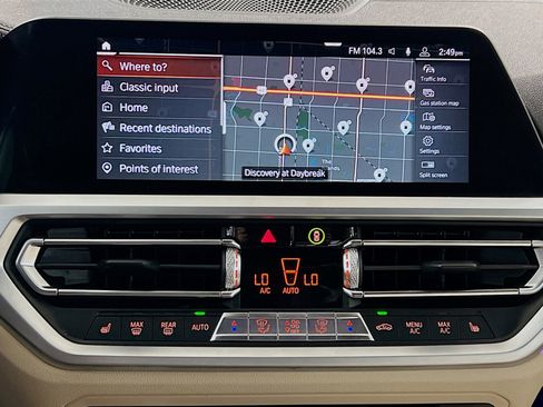 Used 2019 BMW 330i xDrive 330i xDrive w/ Premium Package image 9