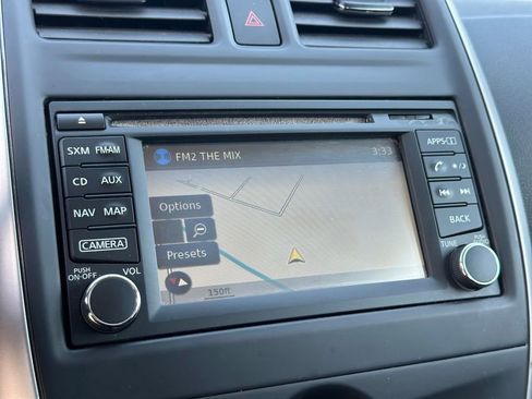 Used 2015 Nissan Versa SL image 33