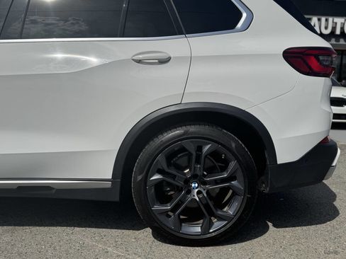 Used 2019 BMW X5 xDrive50i w/ Luxury Seating Package AWD/4WD image 24