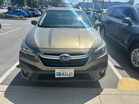 Used 2021 Subaru Outback Premium AWD/4WD image 1
