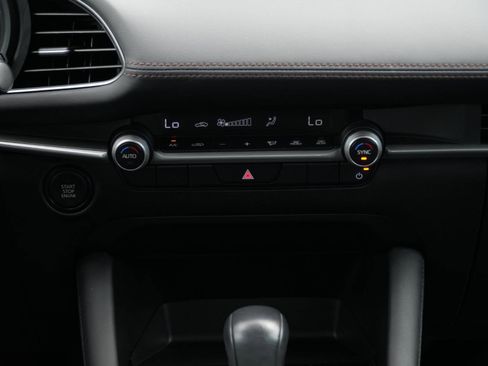 Used 2024 MAZDA MAZDA3 s image 25