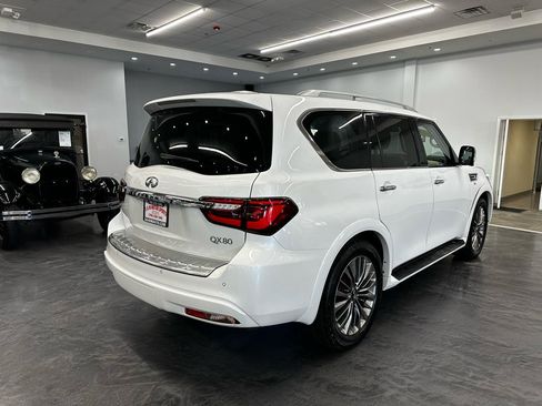 Used 2018 INFINITI QX80 4WD w/ Deluxe Technology Package image 5