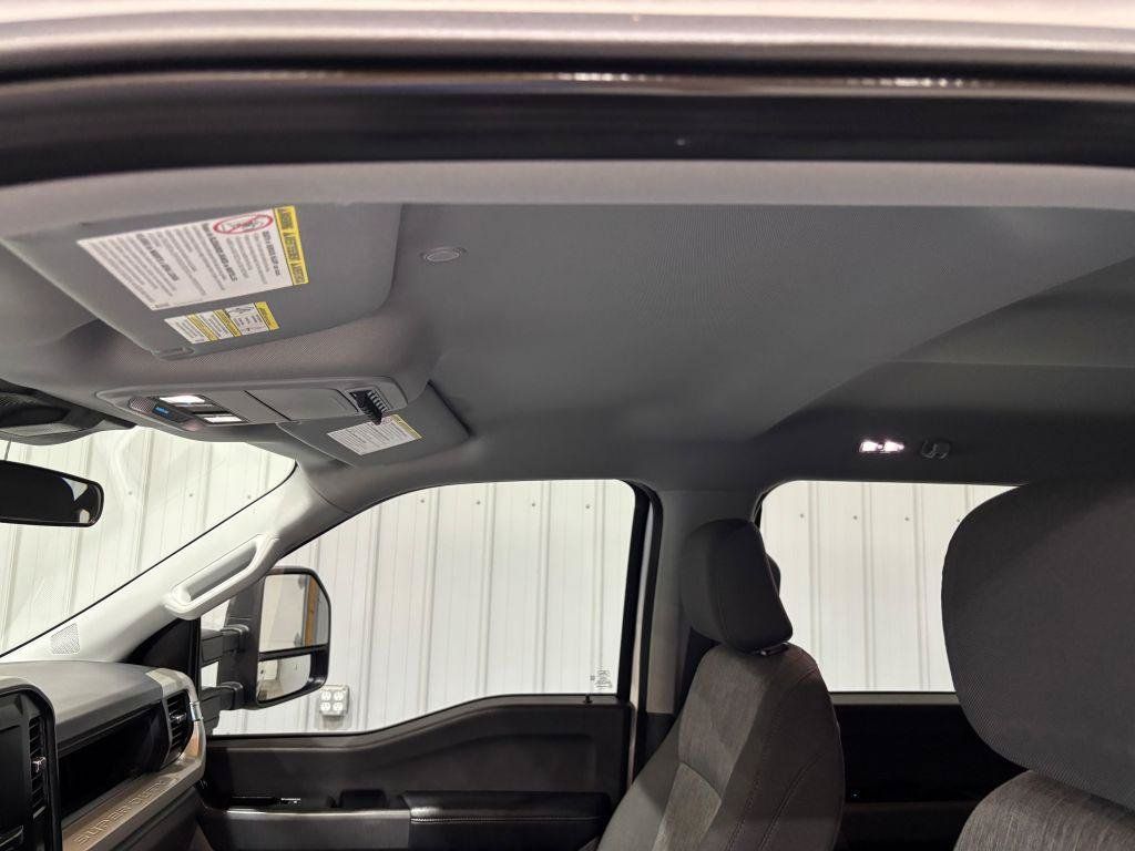 Used 2023 Ford F250 XL w/ STX Appearance Package AWD/4WD image 15