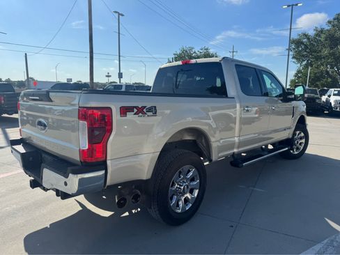 Used 2017 Ford F250 Lariat w/ Lariat Ultimate Package AWD/4WD image 3